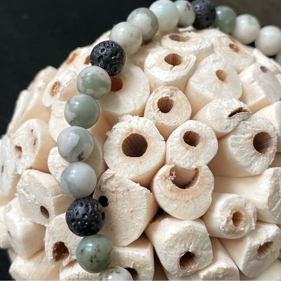 Handmade Natural Stone 6mm Beaded Bracelet Heart Charm 7 Inches Lava Agate - Picture 3 of 10